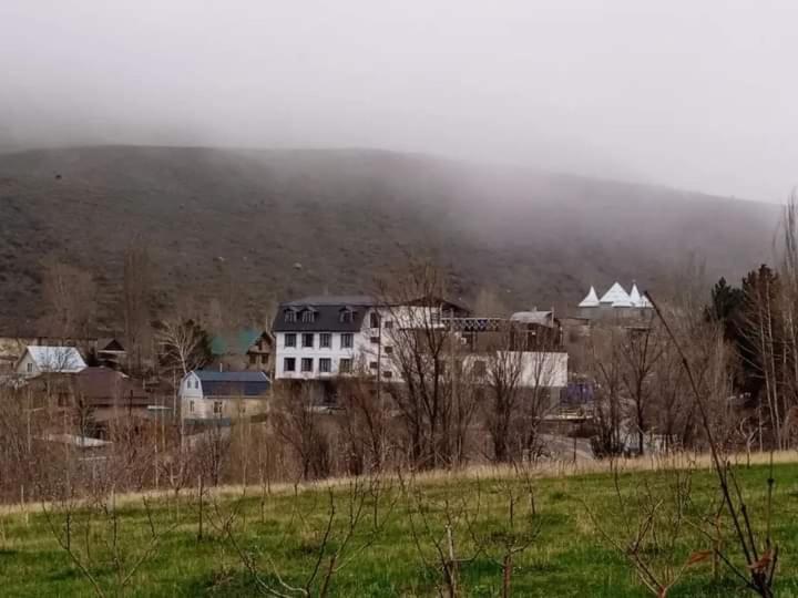Olive Ala-Archa Hotel & Spa Verkhnyaya Alaarcha Kültér fotó